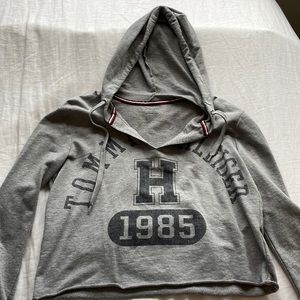 Tommy Hilfiger cropped sweatshirt